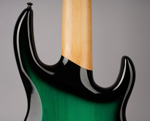 ::Carvin LB76P 6-String Bass - Left Handed - Flame Maple Top w/OHSC