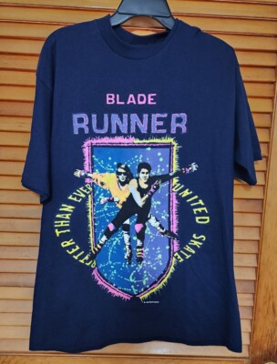 Vintage  90's Blade Runner In-line Skates Tee Shirt Blue Size L Saturday Hero