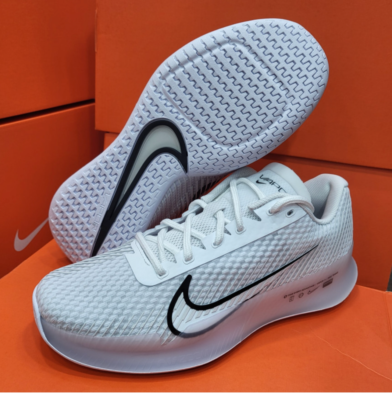 7/2値下げしました。Nike Vapor 11 テニスシューズ 26,0cm Nike Court Air Zoom Vapor 11 Tennis Shoes 'Neon Volt