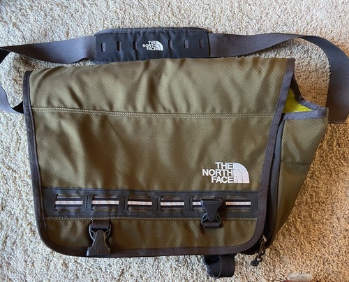 [THE NORTH FACE] ★MESSENGER BAG M Amazon.com: The North Face Base Camp Voyager Messenger Bag