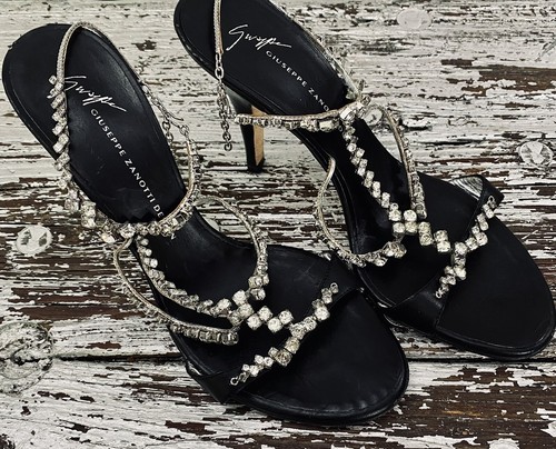 GIUSEPPE ZANOTTI トングサンダル クリスタル ビジュー 黒 38 GIUSEPPE ZANOTTI トングサンダル クリスタル ビジュー 黒 38