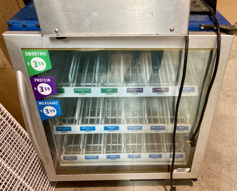 Commercial One (1) Door Glass Beverage Drink Reach In Refrigerator Display