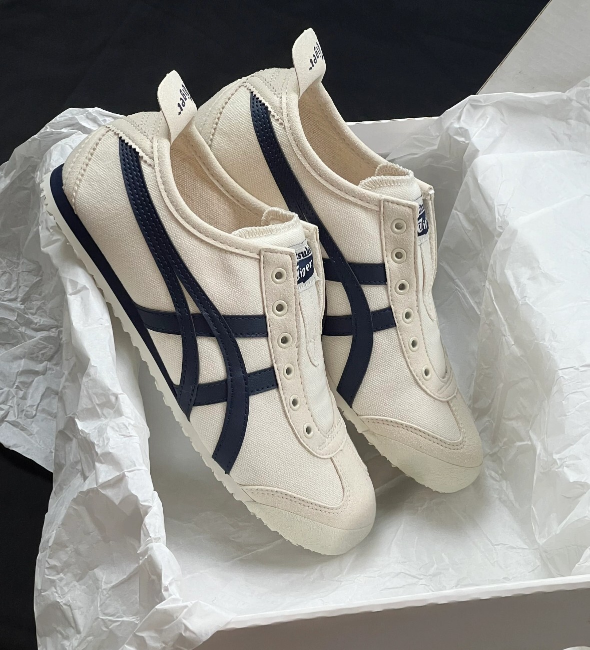 Naomi Kitadaノブミトン 1183A360-205 Onitsuka Tiger Mexico 66 Slip-On 'Birch