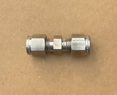 Swagelok  3/16'' Stainless Steel  Union Fitting  SS-300-6 Several Avail New NOS