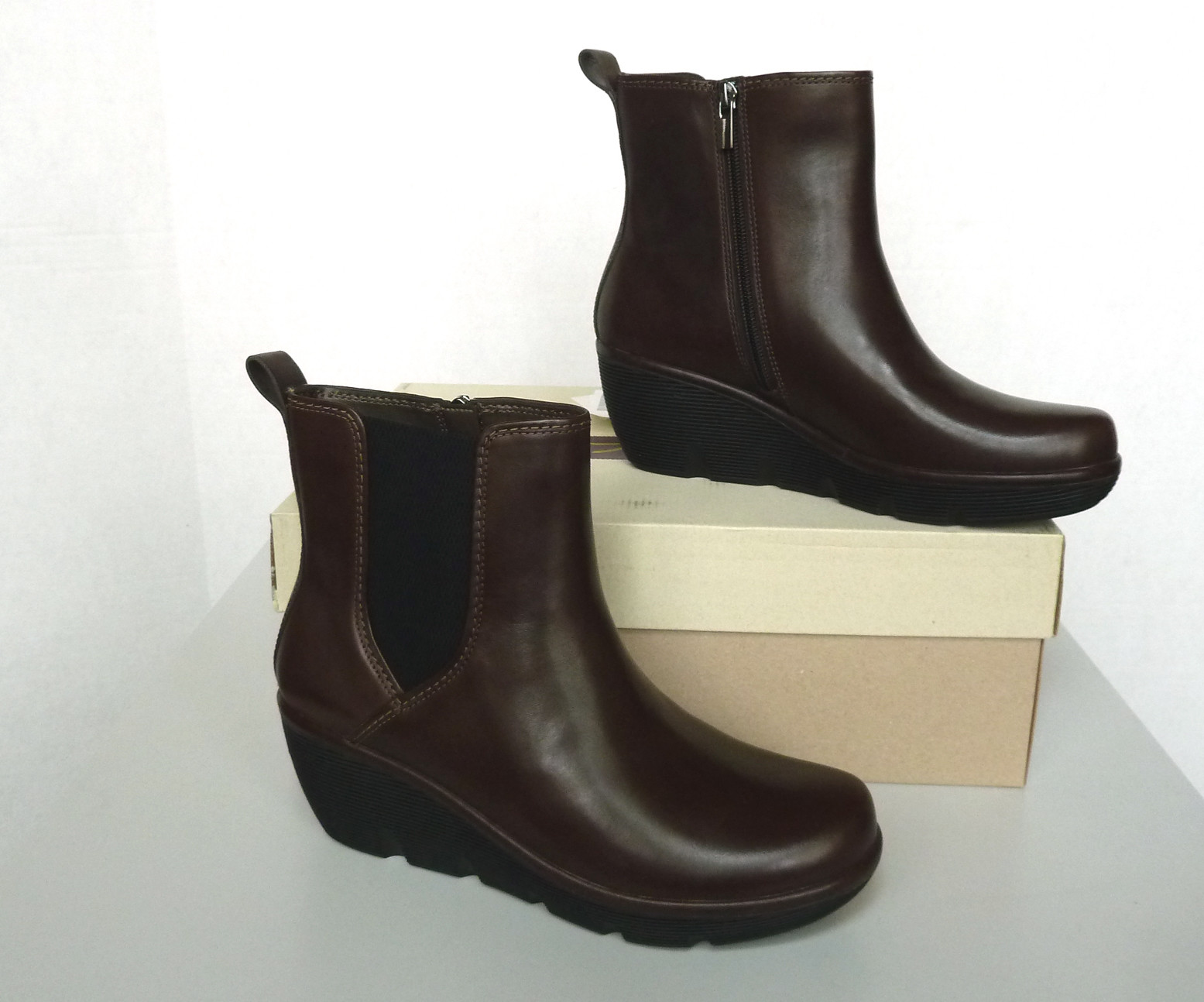 New Women`s Clarks Clarene Surf Wedge Boots Side Zip New Women`s Clarks Clarene Surf Wedge Boots Side Zip