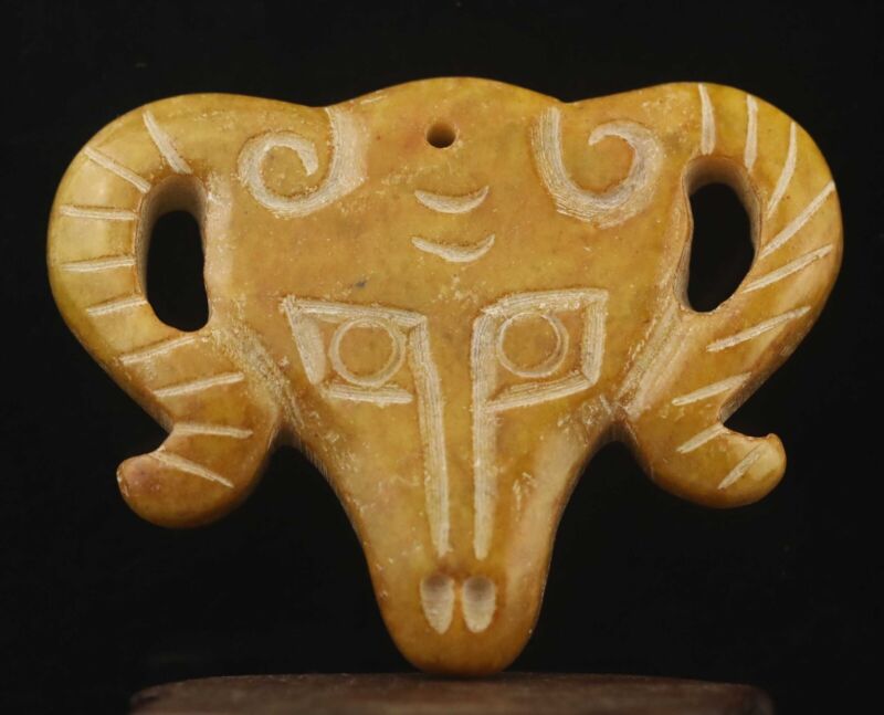 Old natural jade hand-carved statue of ox one of zodiac cattle pendant #30
