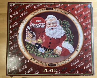 2001 Cracker Barrel Coca Cola 12  Santa Claus Plate Christmas Holiday Pop Soda