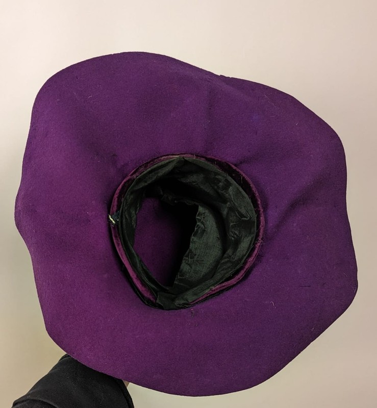 VICTORIAN 1890 display picture 1
