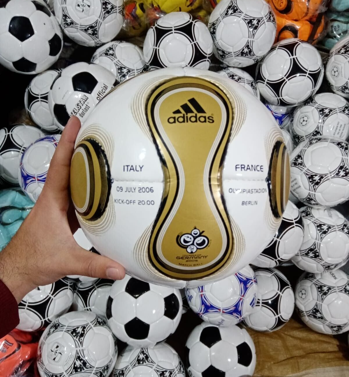 Adidas Teamgeist Berlin Final Match Ball FIFA World Cup Germany