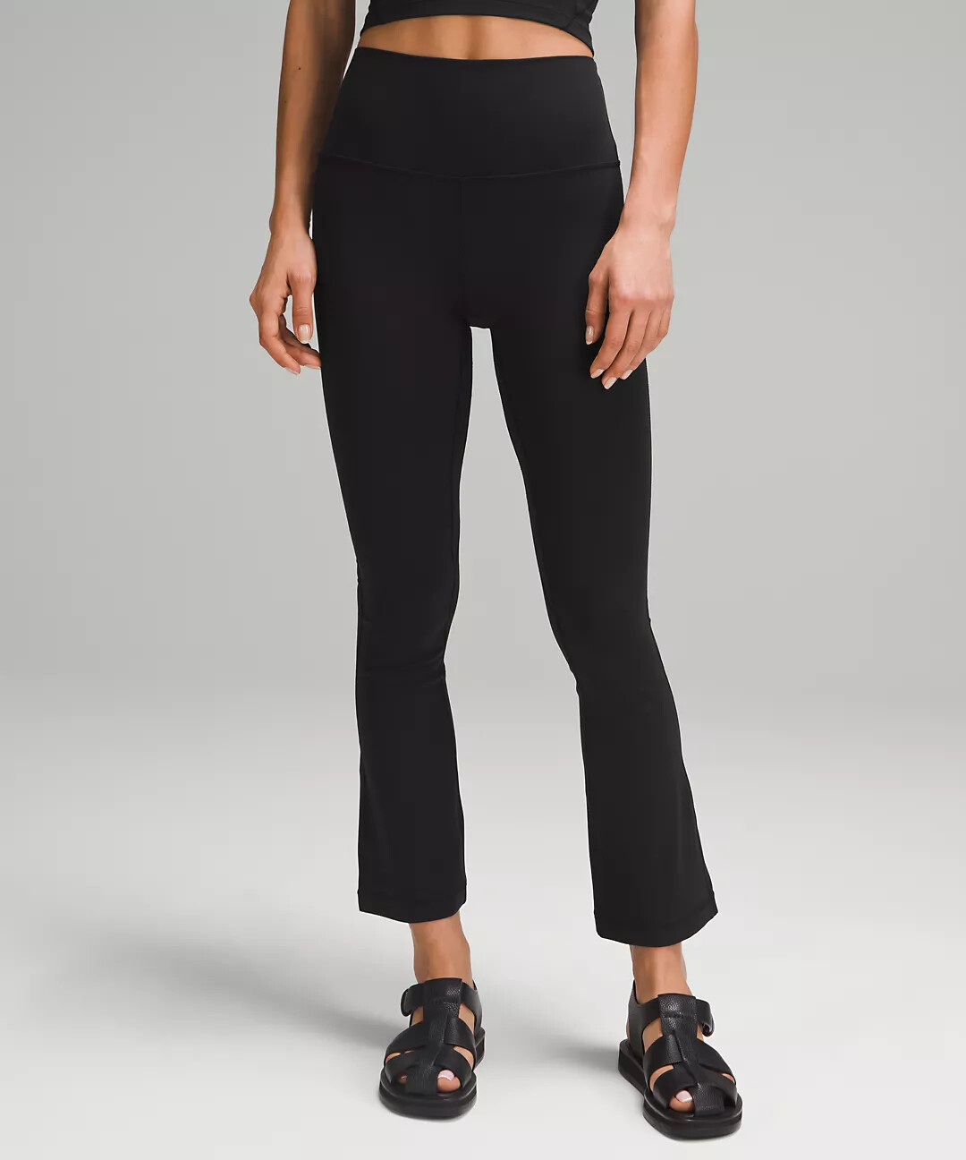 新品 ルルレモン Alignミニフレアパンツエクストラショート（サイズ4） NEW lululemon Align™ High-Rise Mini-Flare Pant Extra Short