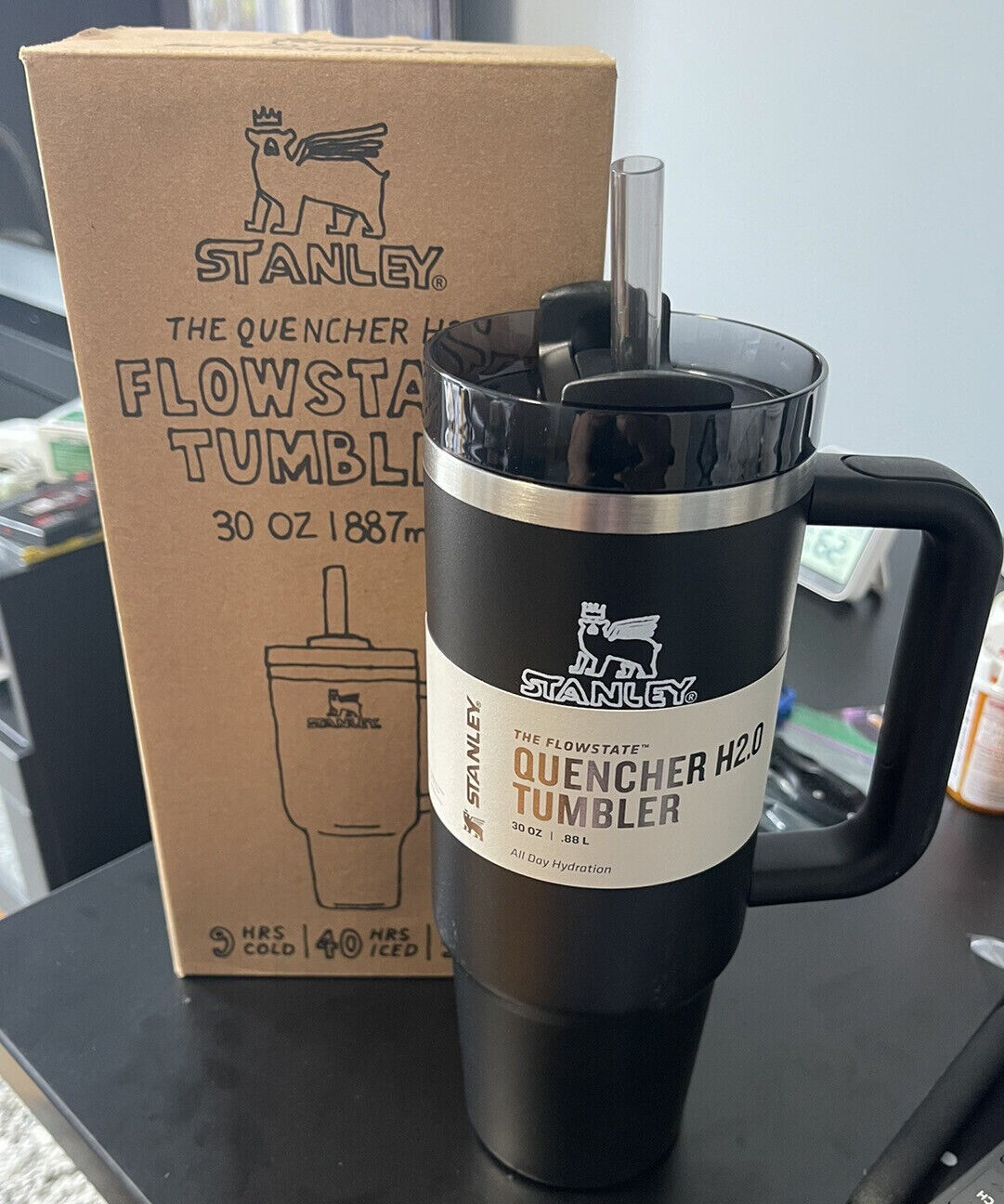 スタンレー　ナイジェルグラフ　クエンチャー　30oz 1887ml ブラック Amazon.com | STANLEY Limited Edition Naijel Graph x Quencher