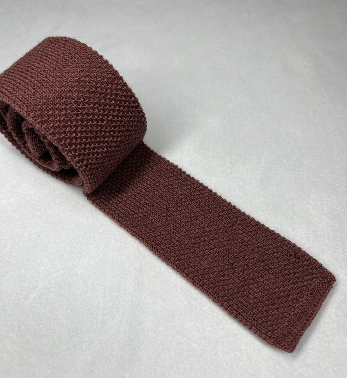 Saddle Club Mens Sock Tie Square End Mauve Popcorn Knit 2.25” X 55” Small Flaw