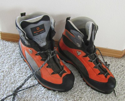 scarpa charmoz vs triolet