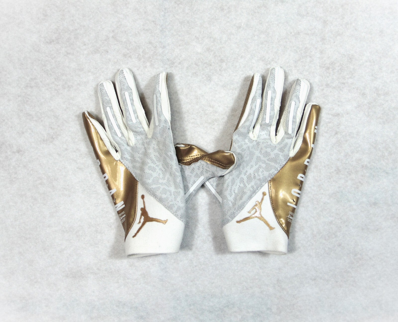 Nike Jordan Vapor Knit 4.0 Magnigrip White Football Gloves