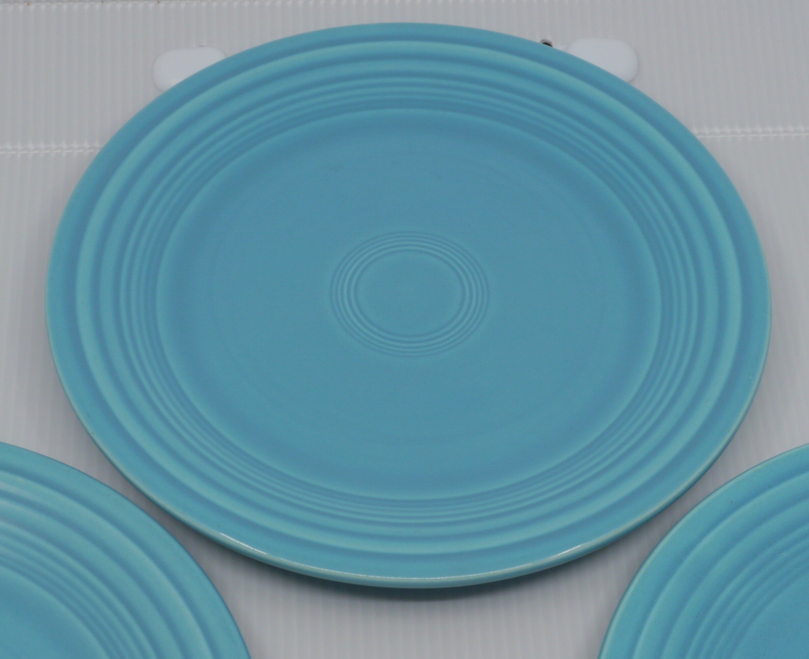 3 VINTAGE HOMER LAUGHLIN FIESTA WARE LUNCHEON PLATES IN TURQUOISE, DINNERWARE