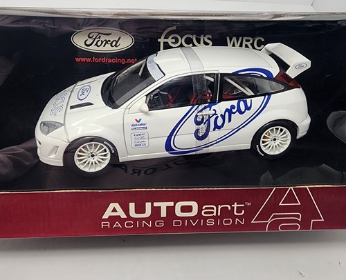 AutoArt Ford Focus RS WRC 2003 Martin / Park #4 Rally of Monte Carlo 1:43