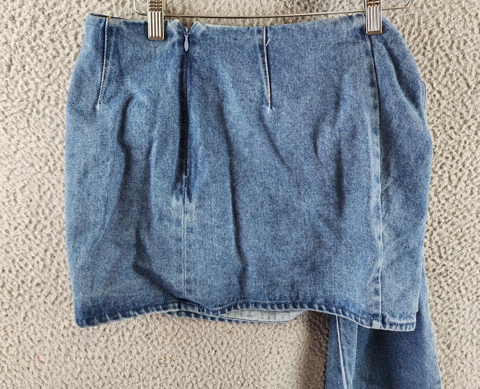 Aqua Asymmetric Denim Floral Mini Skirt Women's XS Blue Heather Back Zip Closure - Picture 11 of 13
