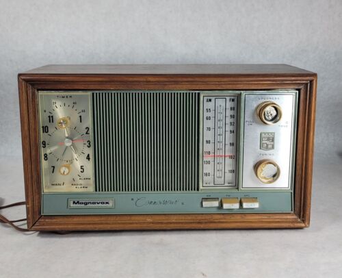 MAGNAVOX AM-61 (Vintage Magnavox Am-61 Am Transistor Radio MAGNAVOX AM-61 (Vintage Magnavox Am-61 Am Transistor Radio