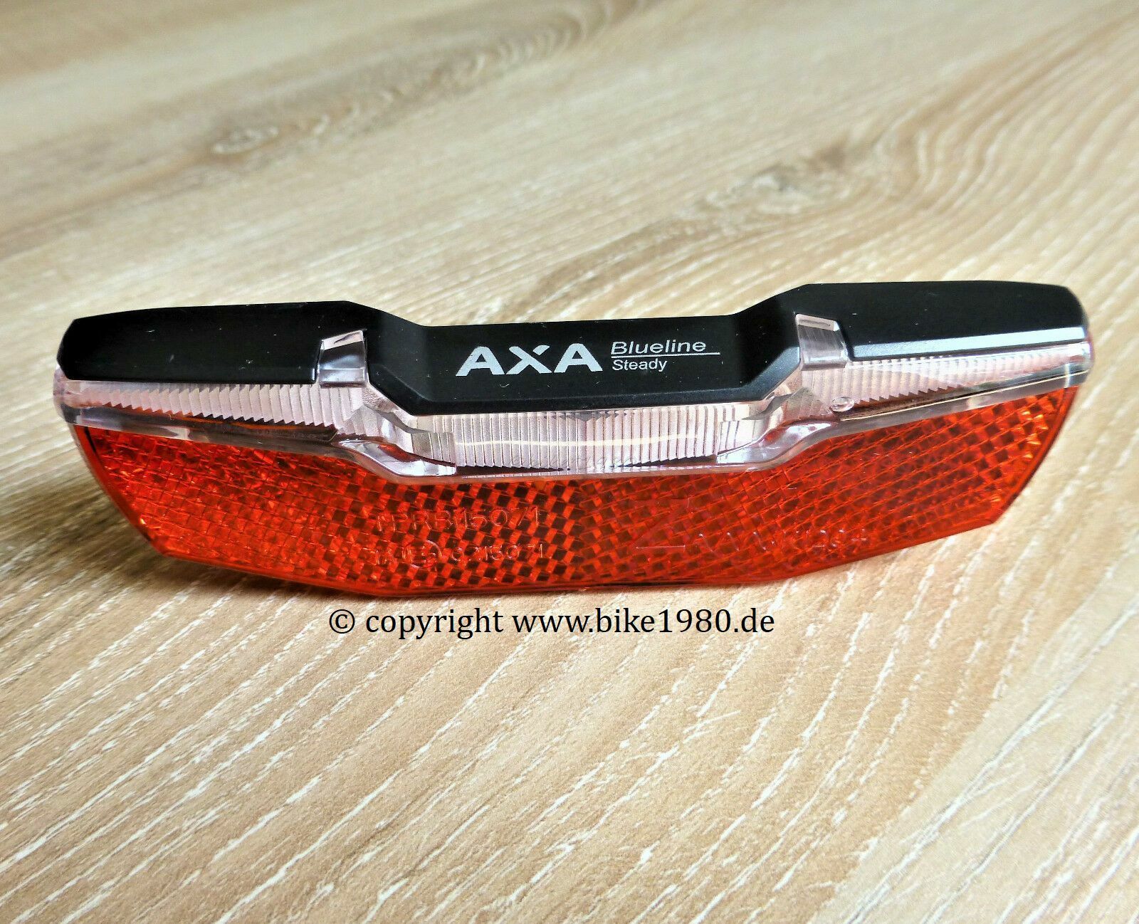 AXA BLUELINE mit Standlicht LED Rücklicht Fahrrad Rücklicht für Nabendynamo 50mm