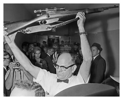 LEE HARVEY OSWALD RIFLE HE USED TO ASSASINATE JOHN F. KENNEDY 8X10 PHOTO