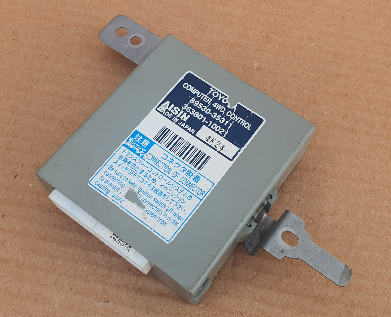 キナコ Toyota 4Runner V6 4x4 4WD Transfer Case Control Module 89530