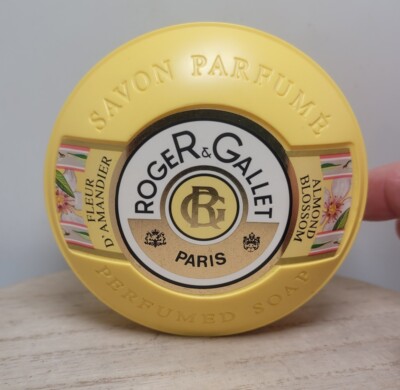 Roger and Gallet Paris Fleur D'Amandier Almond Blossom Scented Soap 5.2 oz