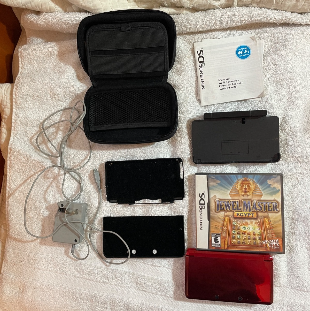 3DS ゲームセート North America Region Rare ANATEL Brazilian Nintendo 3DS FlameRed CTR-001(BRA) Console +