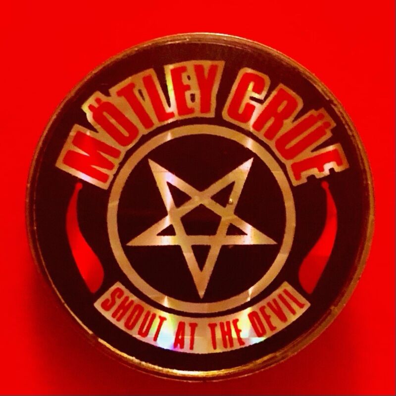 MOTLEY CRUE Shout at the Devil Pin Vintage 80s PRISM Pinback button Badge 1983