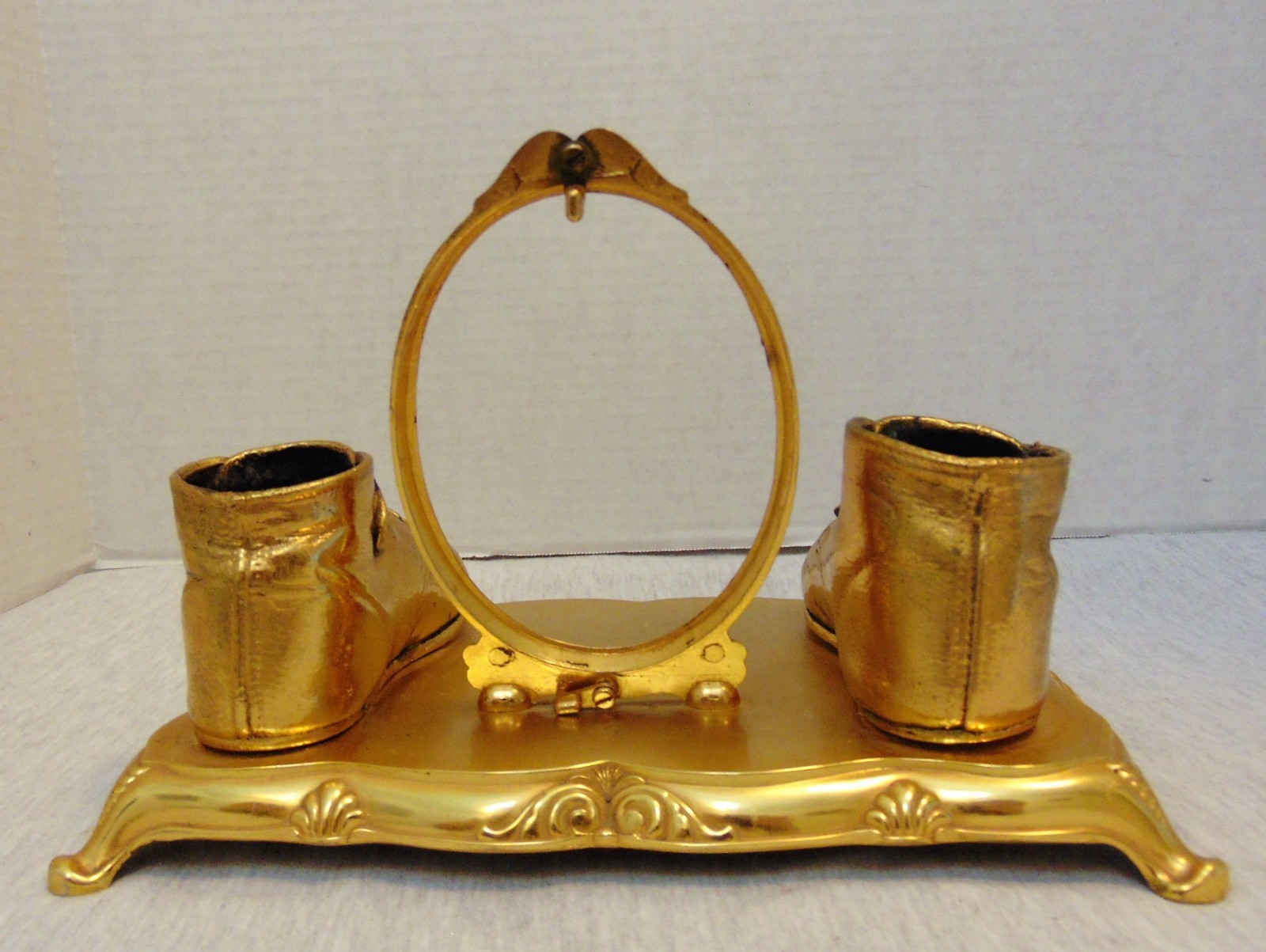 Vtg Yellow Metal Brass? Copper? Bronze? Oval Picture Frame Baby Shoes on Stand