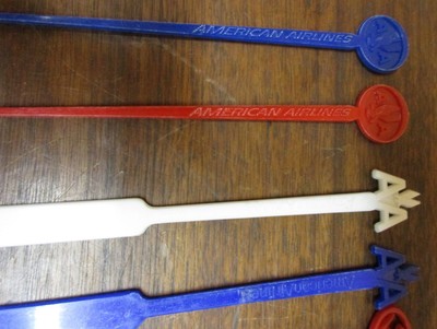 20 Vintage Advertising Swizzle Sticks Stirrers & 12 Glitter Sticks Am. Airlines