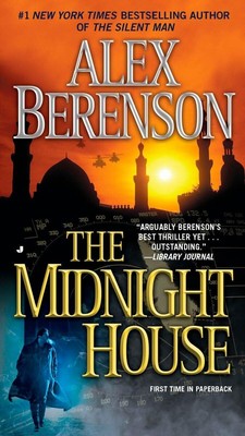 The Midnight House (A John Wells Novel) - Berenson, Alex - Mass Market Paper...