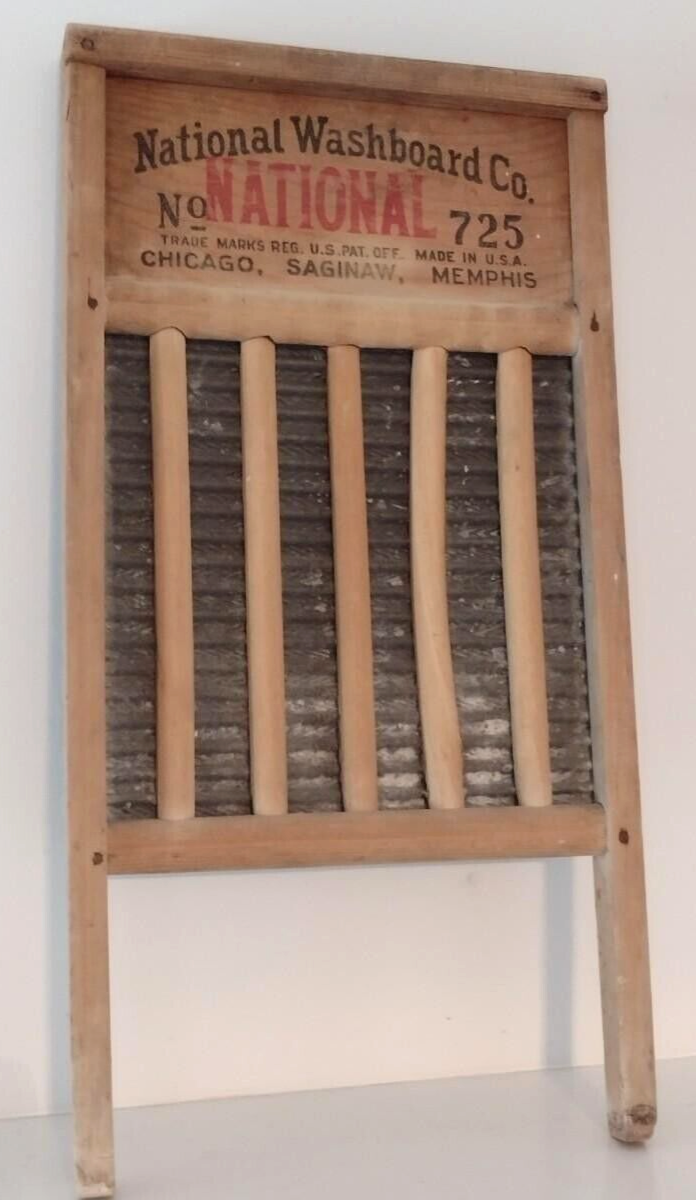 ウォッシュボード Vintage . Zinc and Wood Silver King Washboard National