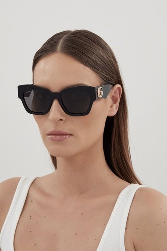 Pre-owned Gucci Gg1422s 001 Black Gold Dark Grey Lens Women Sunglasses Cat Eye Authentic In Gray
