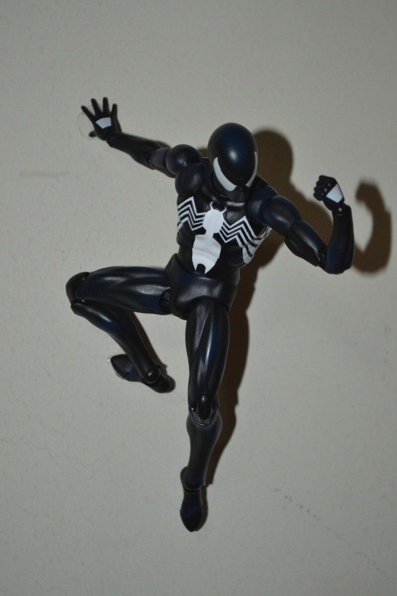 In Stock！ MAFEX No.147 Spider-Man Black Costume COMIC Ver