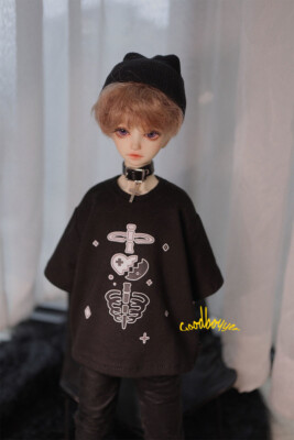 1/4MSD 1/3SD BJD Doll Clothes Black Pyrography T-shirt + Necklace Broken Heart