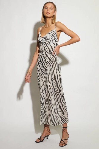 大人気☆アディダスALLOVER ZEBRA ANIMAL PRINT DRESS☆選択２色 大人気☆アディダスALLOVER ZEBRA ANIMAL PRINT DRESS☆選択2色