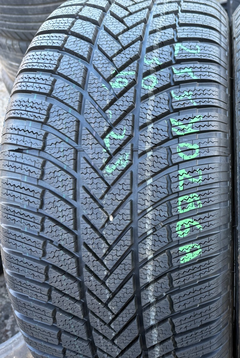New 255 50 19 Bridgestone, Blizzak LM005, AO, 103T, x1 Tyre (F1_tyres) YD286