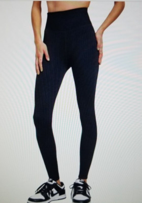 GOOD AMERICAN Wide Rib Shine Seamless Compression Leggings Black  3/4 = L/XL