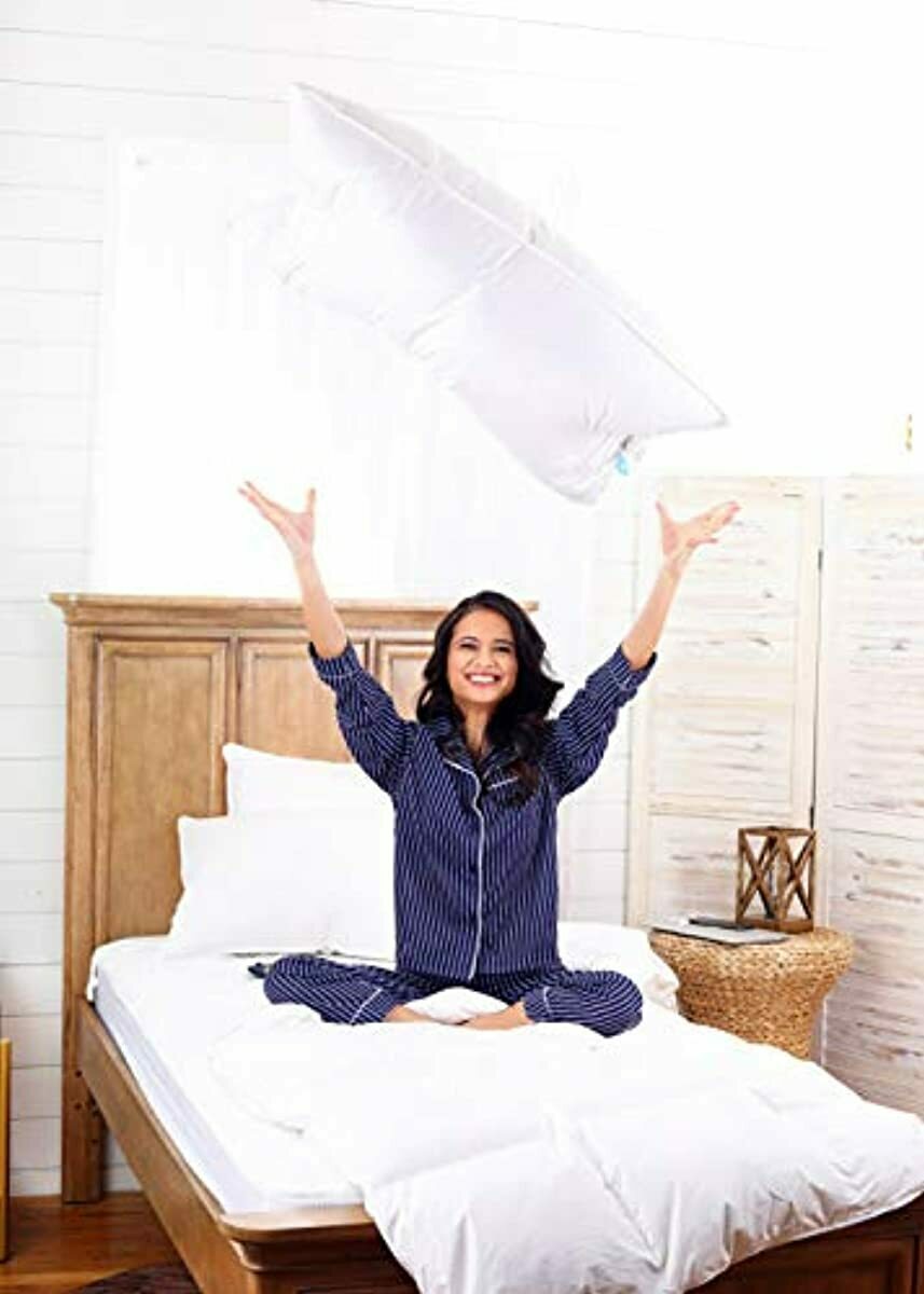 Continental Bedding White Goose Down Luxury Firm Pillows, 550 Fill Power (Firm,
