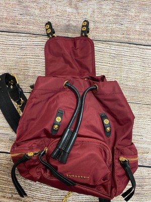 BURBERRY LONDON ENGLAND RUSTICK NYLON SMALL BACKPACK BURGANDY (PO1012301)