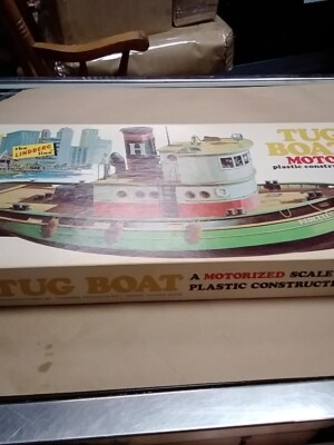 The Lindberg Line Tug Boat Motorized plastic construction kit no. 758M:400