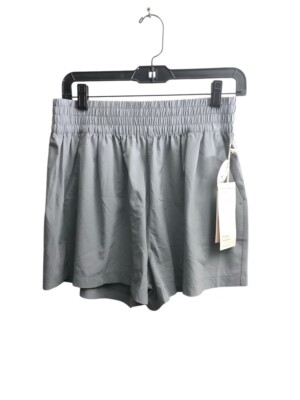 Vuori Women s Villa Weightless Breathable Shorts Color Mallorca Size Medium New