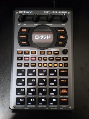新品未使用 Roland SP-404MKII Amazon.com: Roland SP-404MKII Creative Sampler and Effector