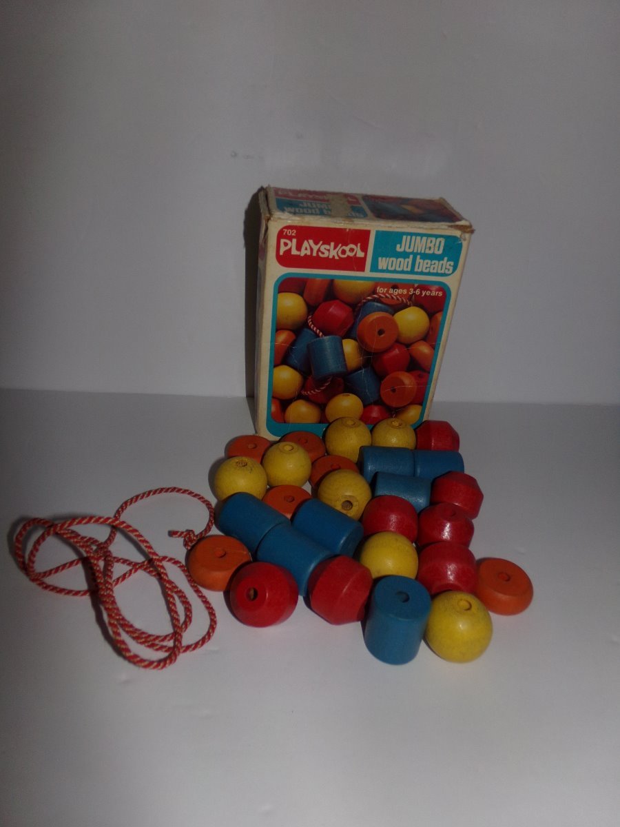 Vintage Playskool Jumbo Wood Beads with String 27 Beads Original Box 1978 USA