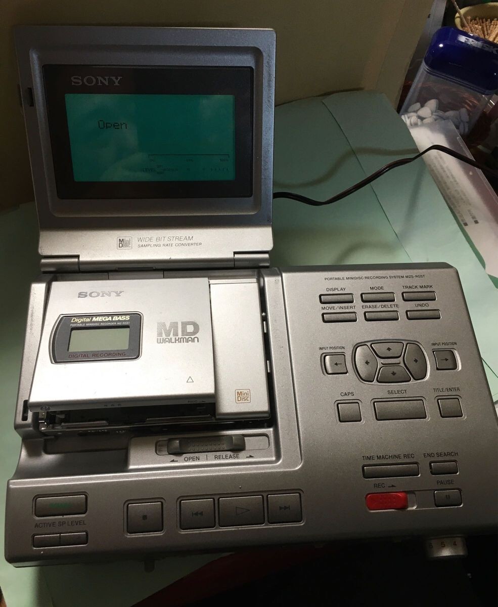 SONY ポータブルミニディスク(MD)プレーヤー MZS-R5ST ジャンク品 ジャンク品】SONYポータブルミニディスク MZS-R5ST