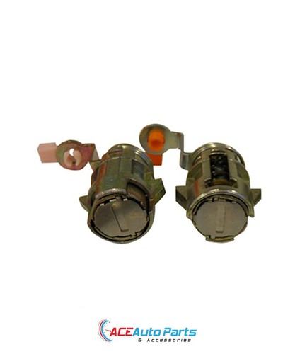 Front Door Locks For Toyota Hilux 08/1988-01/2005 New Pair + Keys