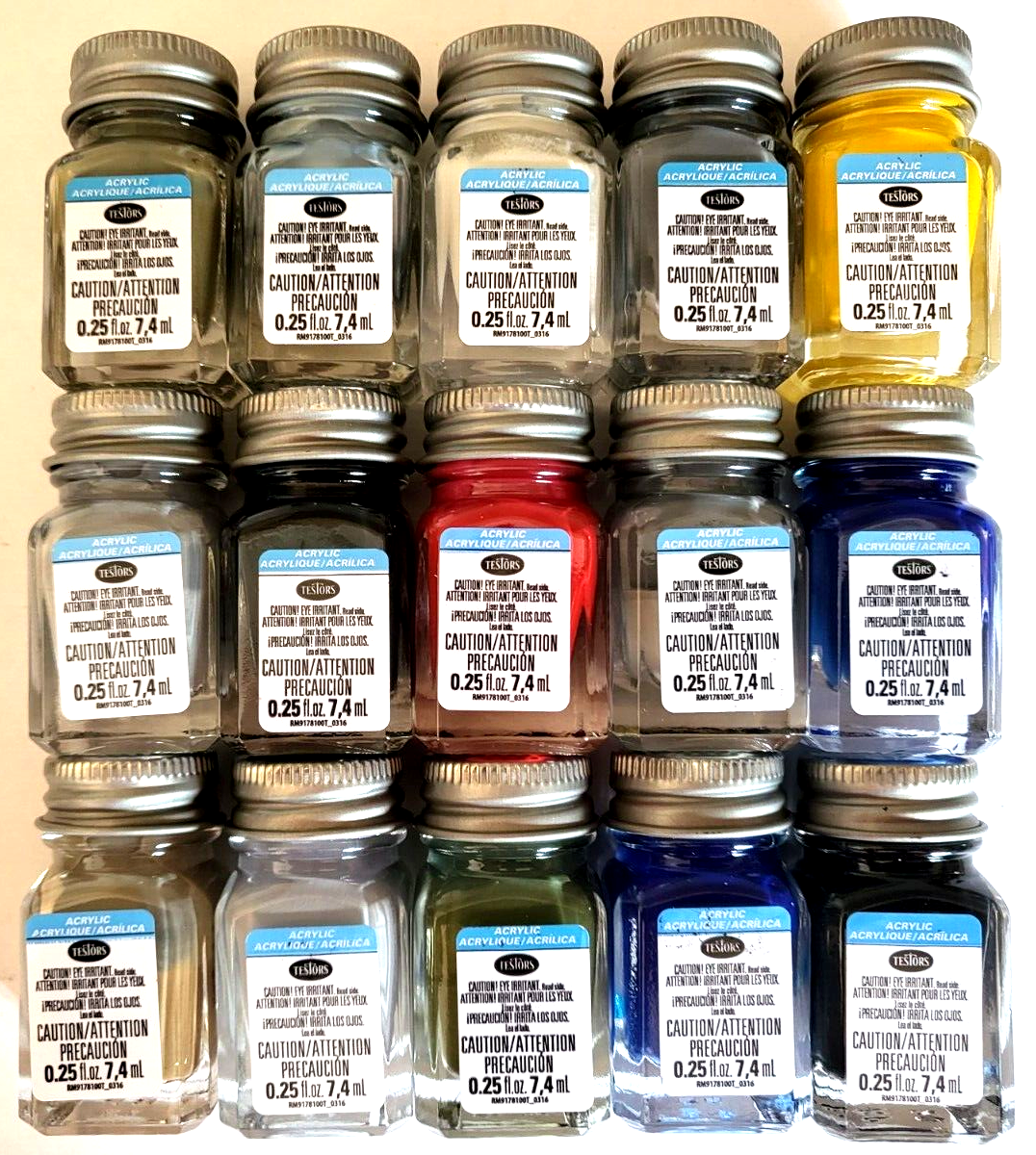 - Hobby Model Paint Set New & Fresh