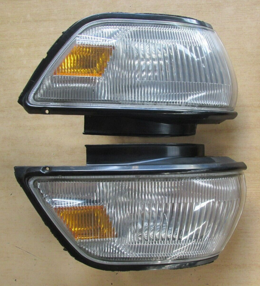 ドーム　クリスタル　ライオン AE86 JDM Trueno Smoked Corner Lights (Kouki - Pair) | Toyota