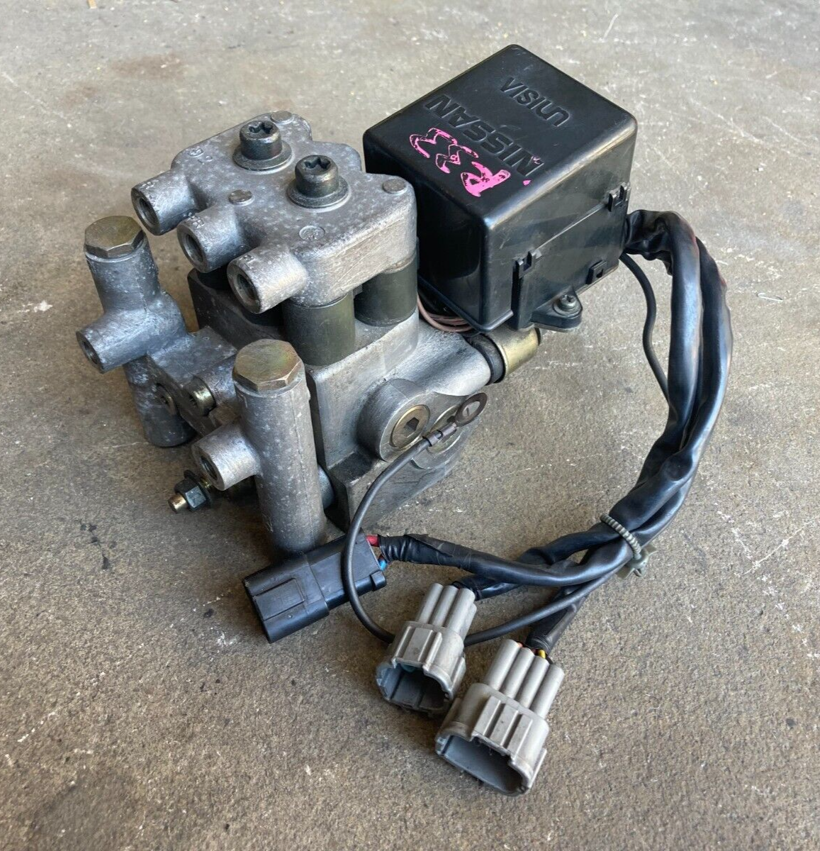 NISSAN SKYLINE R33 GTST series1 RB25DET ABS pump / Unit