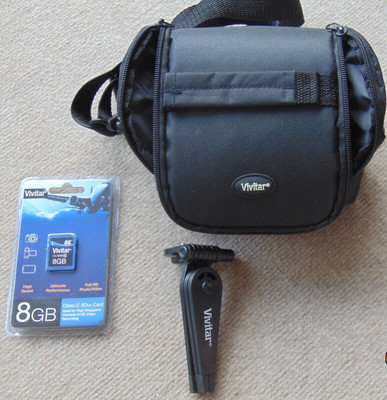 Vivitar Lot- 8GB Micro SD Card/Small Case Camera Bag/Mini Tripod NEW